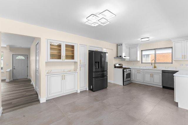 14358 Talbot Drive, Warren, MI 48088