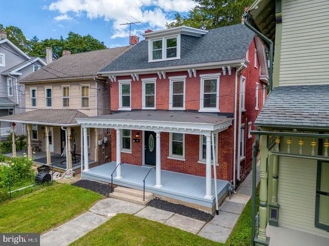 118 N GEORGE ST, Millersville, PA 17551