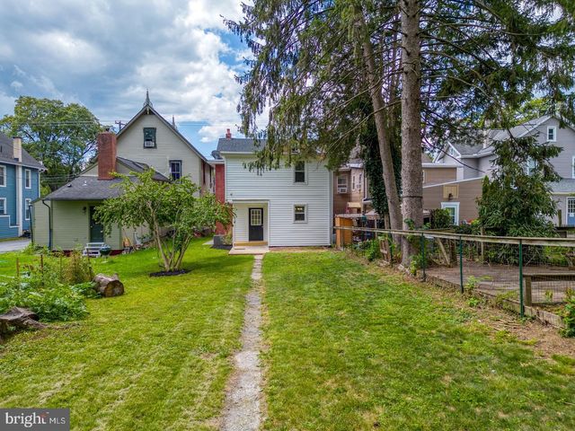 118 N GEORGE ST, Millersville, PA 17551