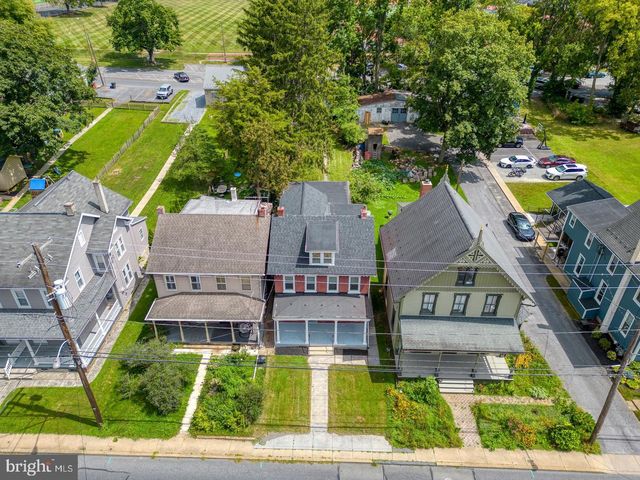 118 N GEORGE ST, Millersville, PA 17551