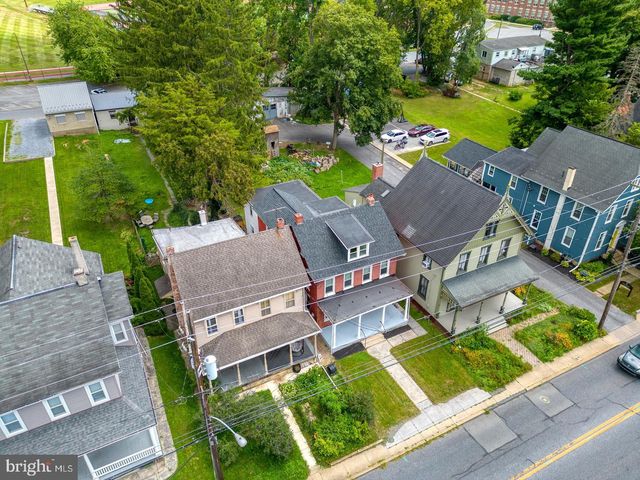 118 N GEORGE ST, Millersville, PA 17551