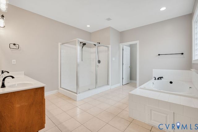 12337 Villas Dr, Chester, VA 23836
