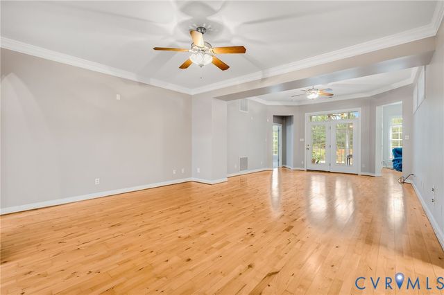 12337 Villas Dr, Chester, VA 23836