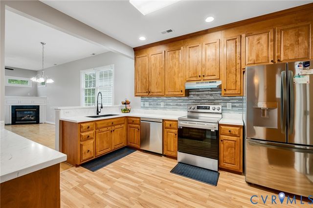 12337 Villas Dr, Chester, VA 23836