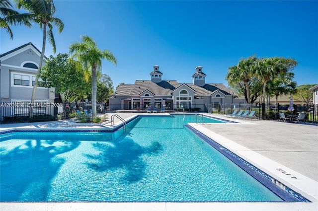15067 SW 103rd Ter 14203, Miami, FL 33196