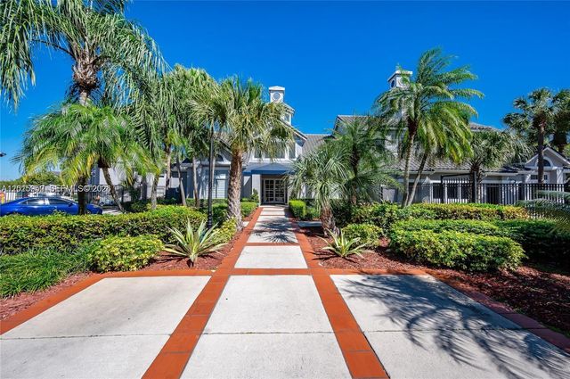15067 SW 103rd Ter 14203, Miami, FL 33196