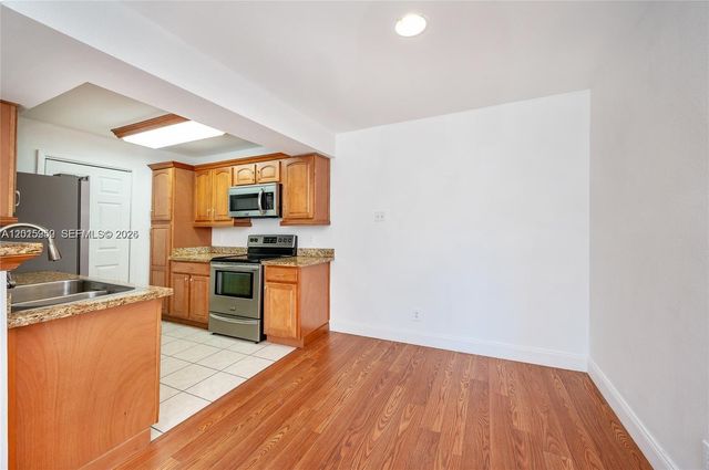 15067 SW 103rd Ter 14203, Miami, FL 33196