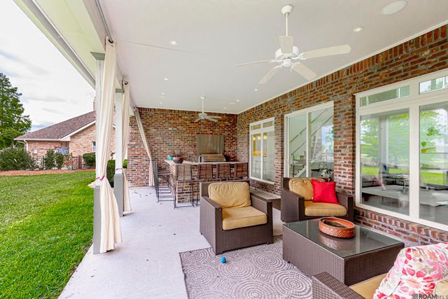 40228 Dove Estates Ct, Gonzales, LA 70737