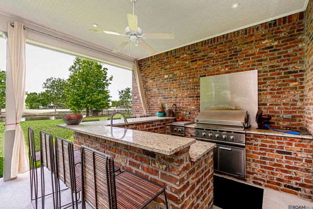 40228 Dove Estates Ct, Gonzales, LA 70737