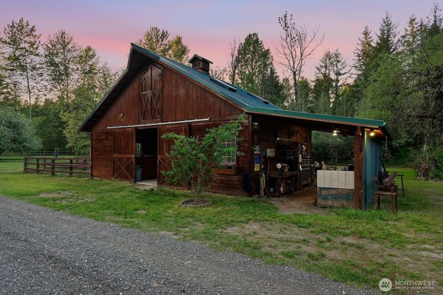15830 330th Way NE, Duvall, WA 98019