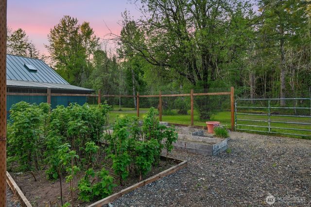 15830 330th Way NE, Duvall, WA 98019