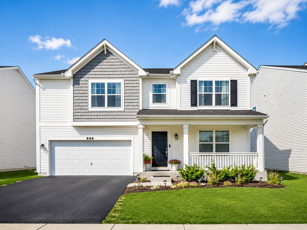 444 Radcliff Lane, South Elgin, IL 60177
