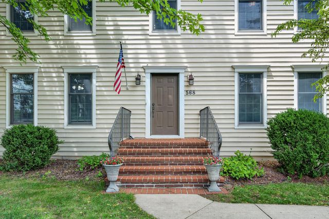 568 Shatz Drive N, Valparaiso, IN 46385
