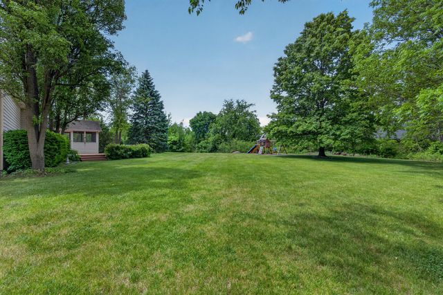 568 Shatz Drive N, Valparaiso, IN 46385
