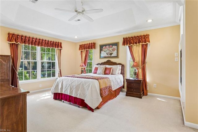 300 Coinjock RN, Yorktown, VA 23693