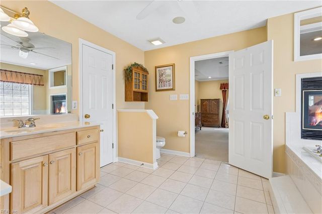 300 Coinjock RN, Yorktown, VA 23693