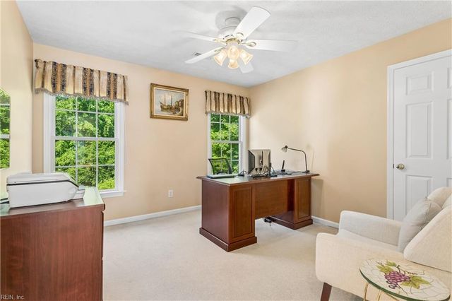 300 Coinjock RN, Yorktown, VA 23693