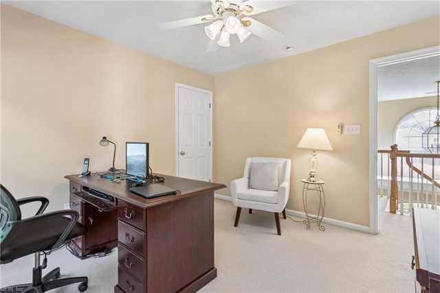 300 Coinjock RN, Yorktown, VA 23693