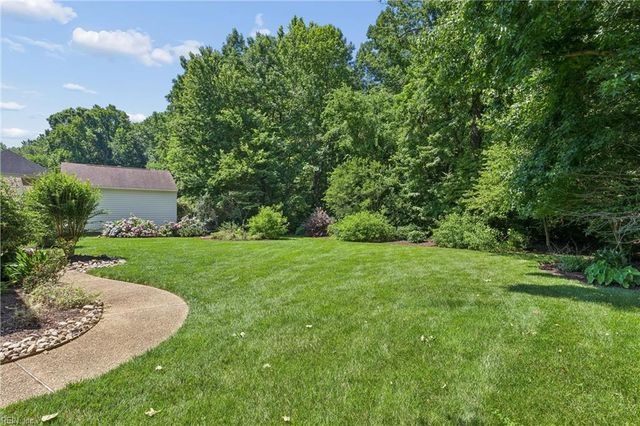 300 Coinjock RN, Yorktown, VA 23693