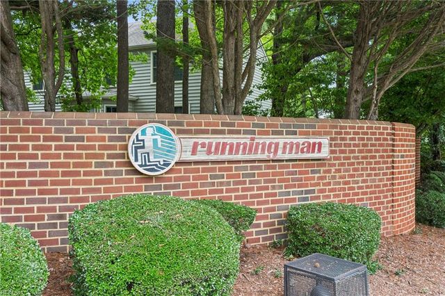 300 Coinjock RN, Yorktown, VA 23693