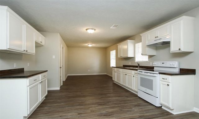 5019 Westwood, Dickinson, TX 77539