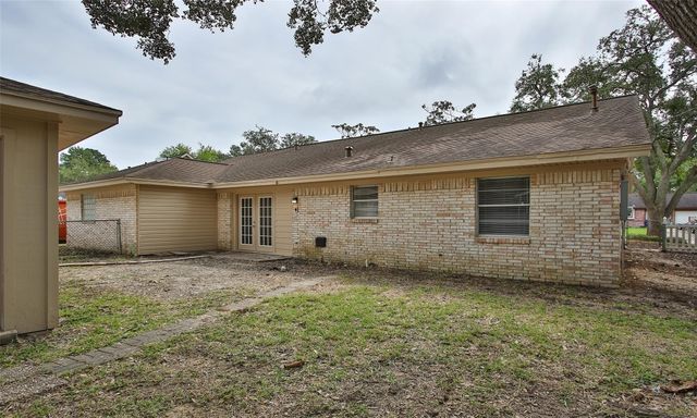 5019 Westwood, Dickinson, TX 77539