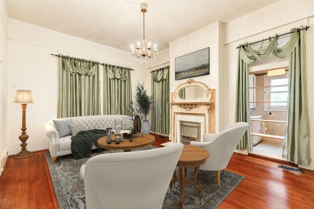 1428 Ball, Galveston, TX 77550