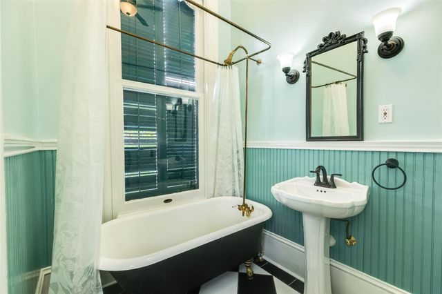 1428 Ball, Galveston, TX 77550