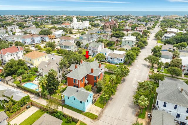 1428 Ball, Galveston, TX 77550