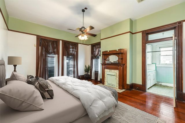 1428 Ball, Galveston, TX 77550