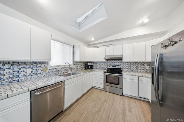 9 Gail Drive, Loch Sheldrake, NY 12759