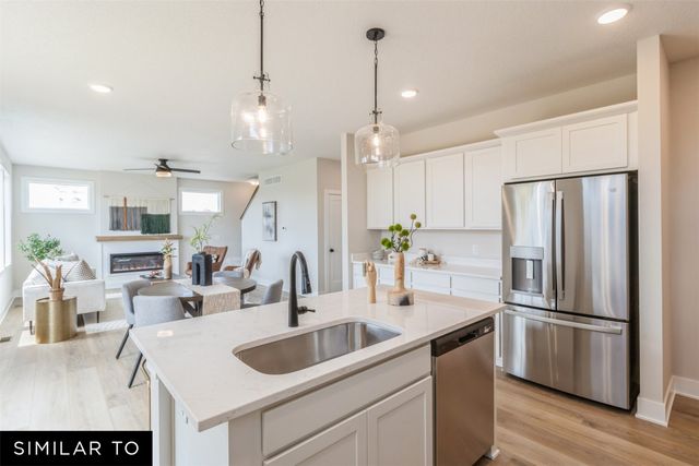 1120 Mulberry Drive NW, Bondurant, IA 50035