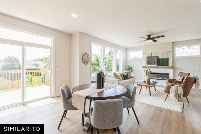 1120 Mulberry Drive NW, Bondurant, IA 50035