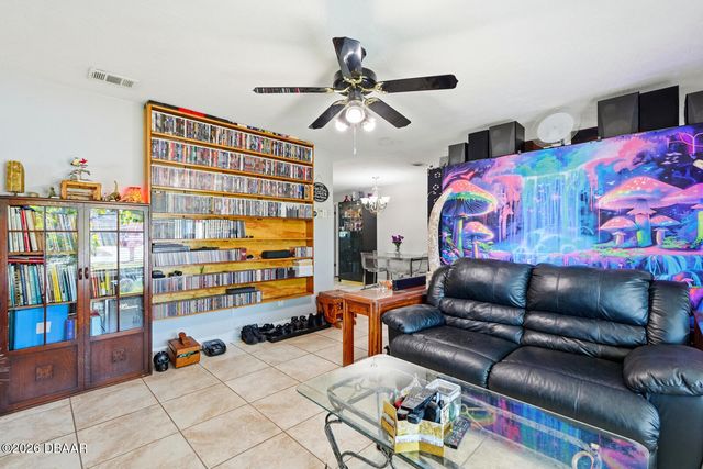 934 Wilmington Drive, Deltona, FL 32725