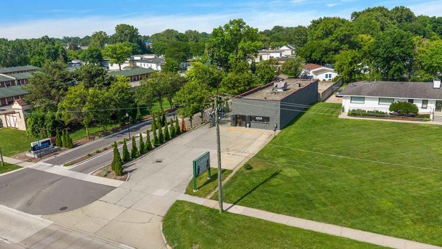 26201 Dequindre Road, Madison Heights, MI 48071
