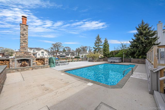 204 Bayview Avenue, Massapequa, NY 11758