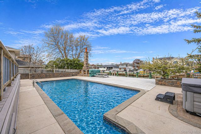 204 Bayview Avenue, Massapequa, NY 11758