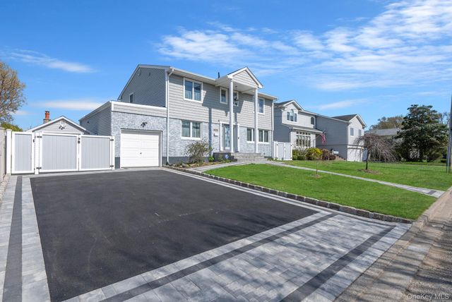 204 Bayview Avenue, Massapequa, NY 11758
