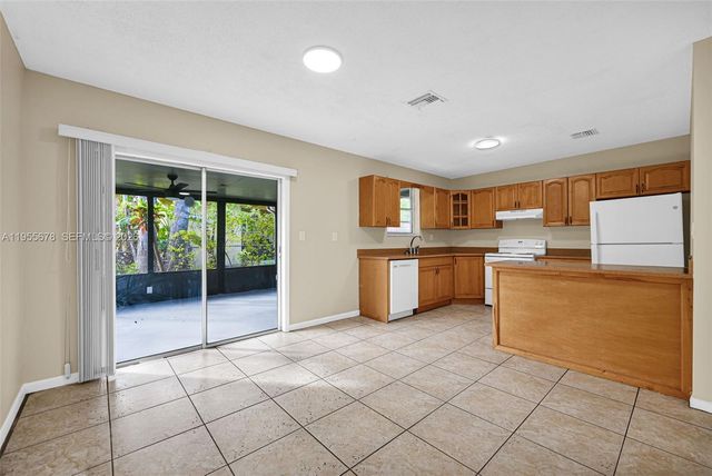 11812 NE 14th Ave, Miami, FL 33161