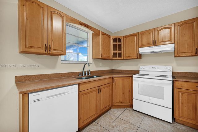 11812 NE 14th Ave, Miami, FL 33161