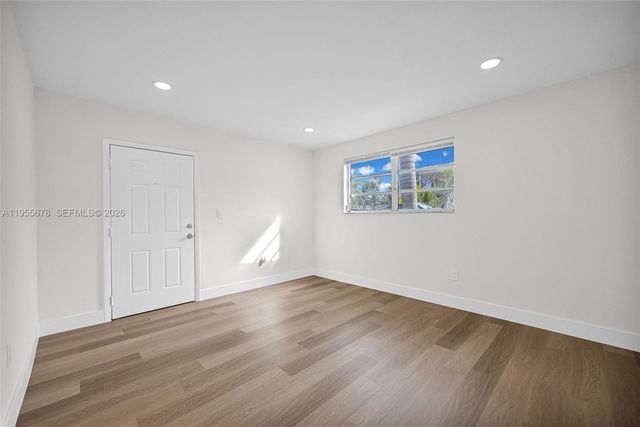 11812 NE 14th Ave, Miami, FL 33161