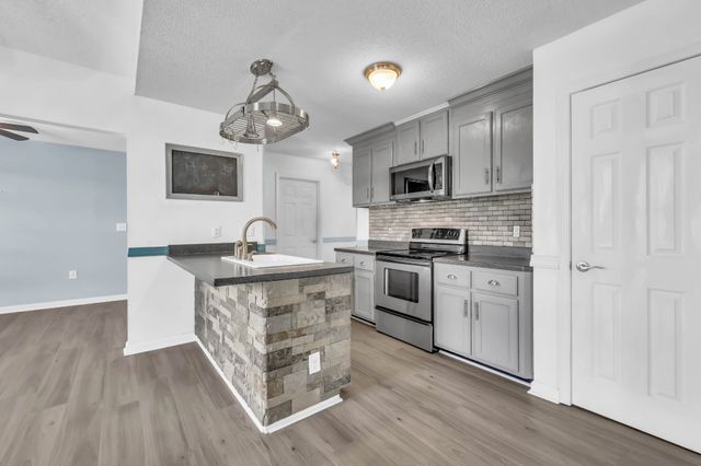 412 Martin Rd, Clarksville, TN 37042