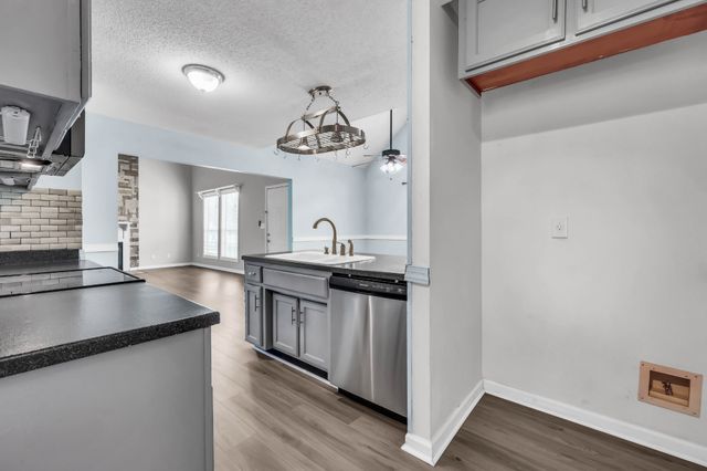412 Martin Rd, Clarksville, TN 37042