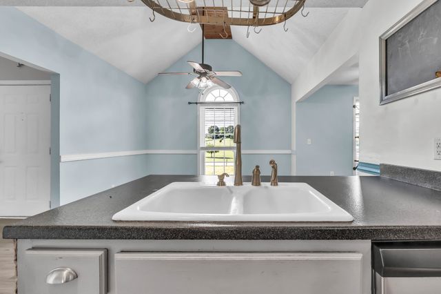 412 Martin Rd, Clarksville, TN 37042