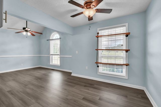 412 Martin Rd, Clarksville, TN 37042