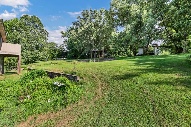 412 Martin Rd, Clarksville, TN 37042