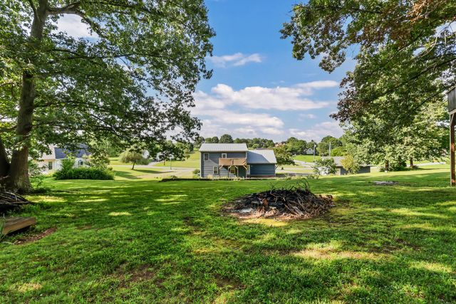 412 Martin Rd, Clarksville, TN 37042