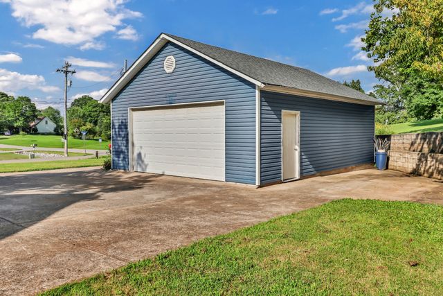 412 Martin Rd, Clarksville, TN 37042