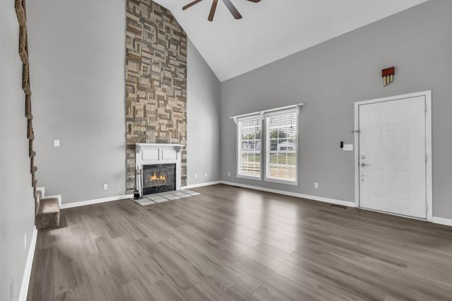 412 Martin Rd, Clarksville, TN 37042