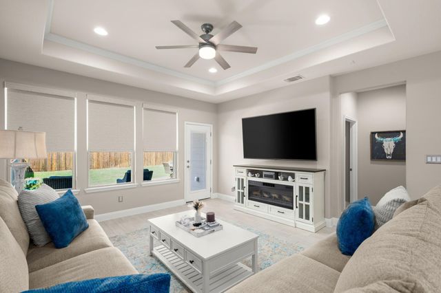 123 Duroc DR, Hutto, TX 78634